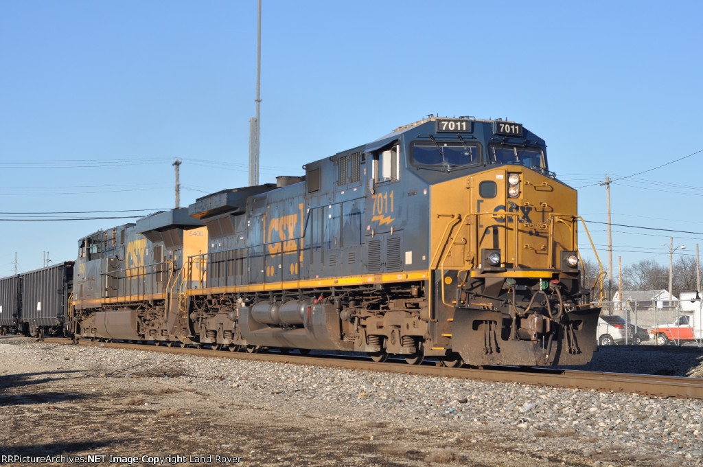 CSXT 7011 East